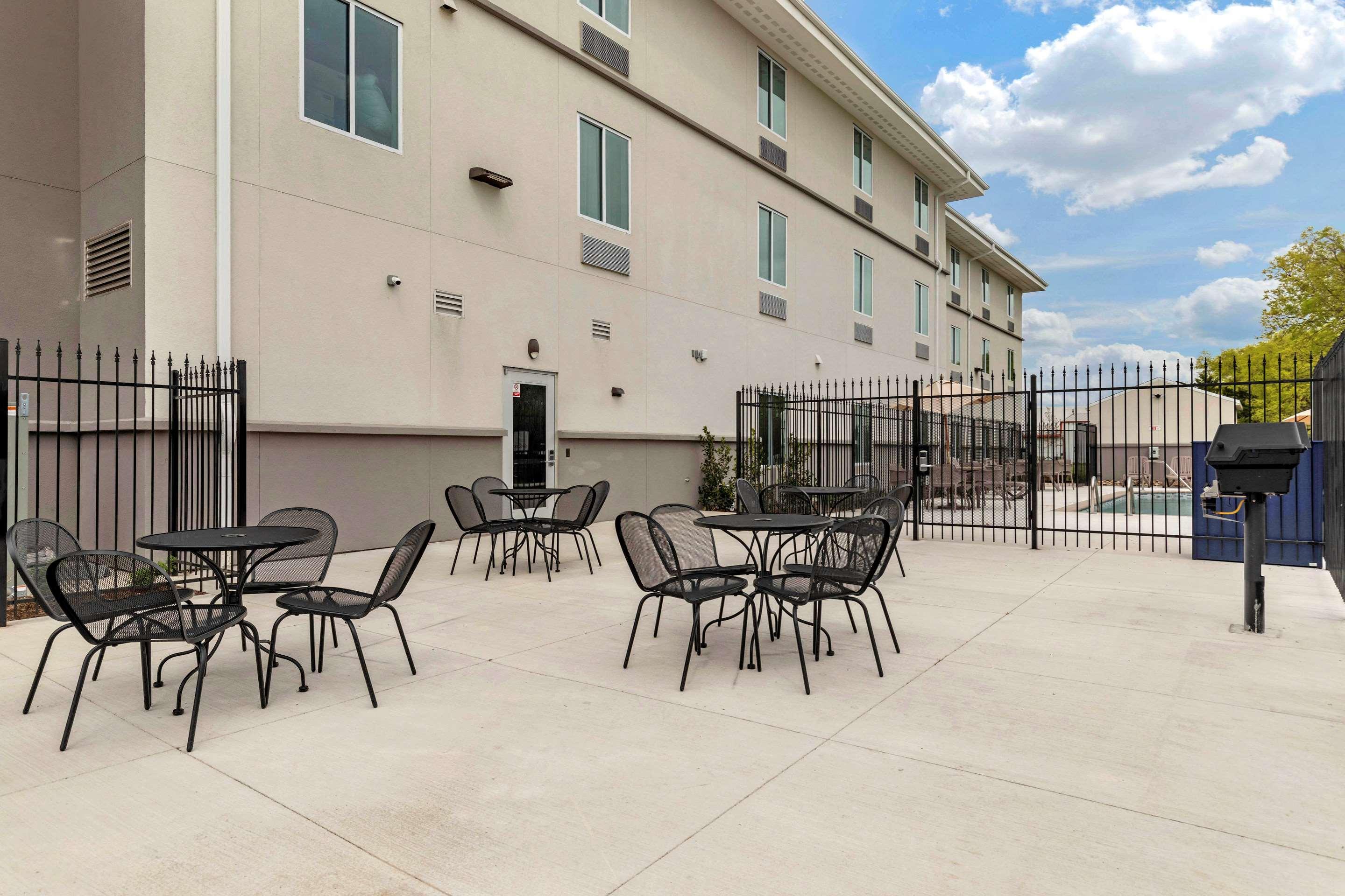 Mainstay Suites Lancaster Dallas South Exterior photo